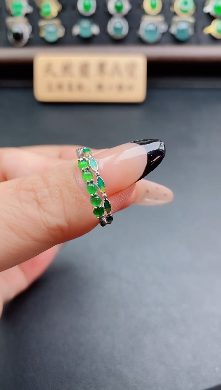 银S925镶嵌戒指翡翠1