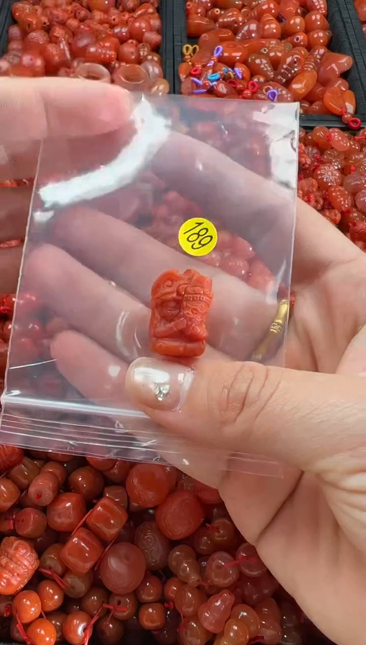 【闪购商品】南红玛瑙颈饰未镶嵌1