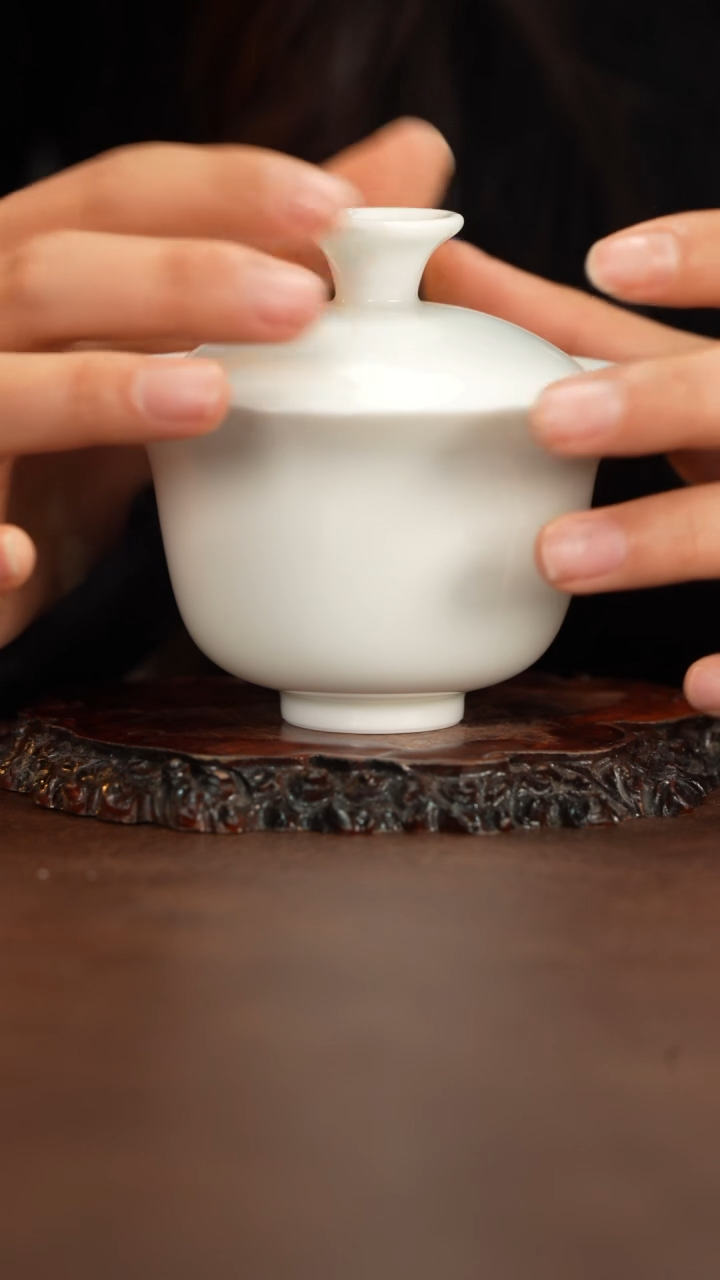 【闪购商品】景德镇白胎压手杯