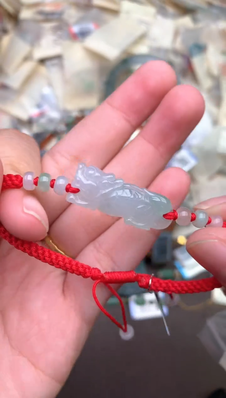 未镶嵌挂件翡翠 —