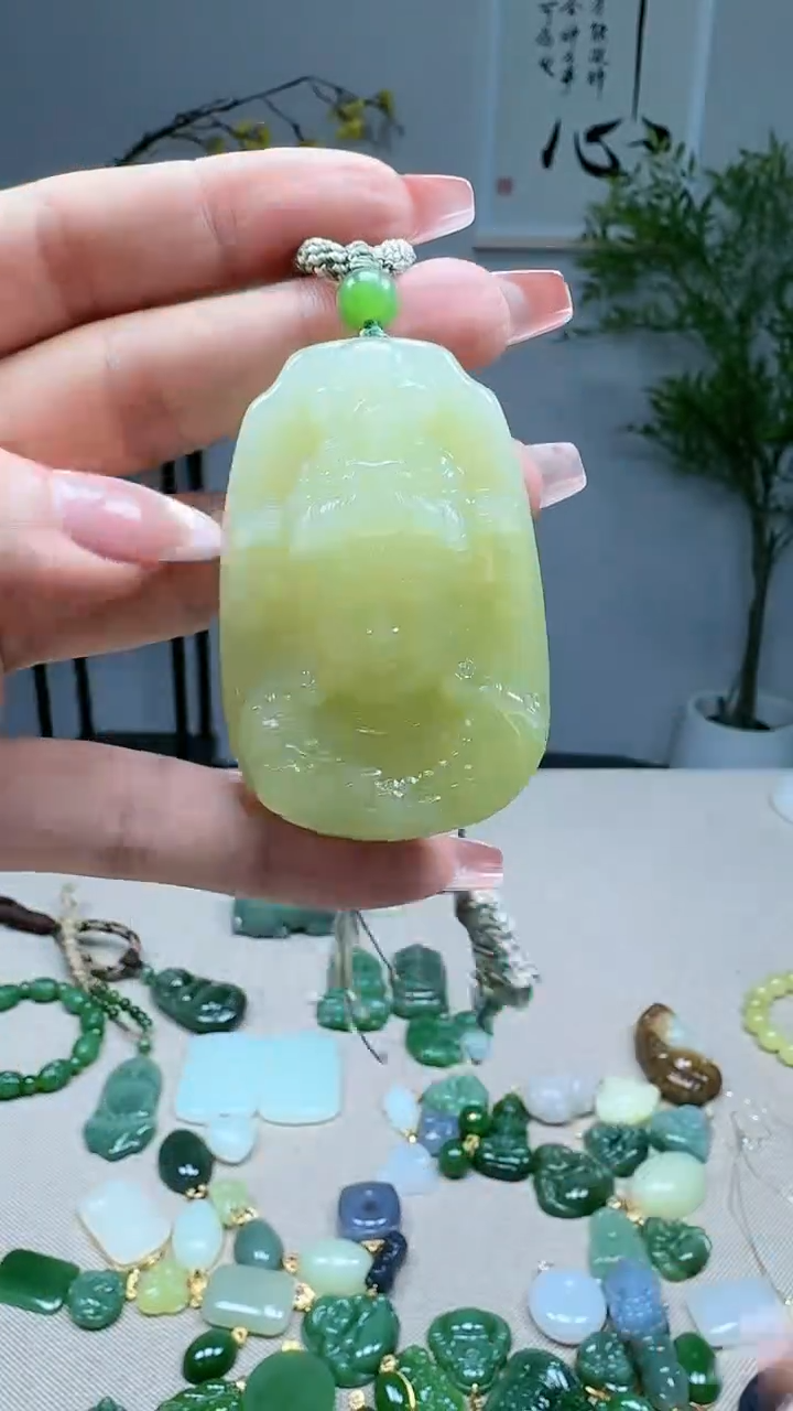 未镶嵌和田玉挂件1