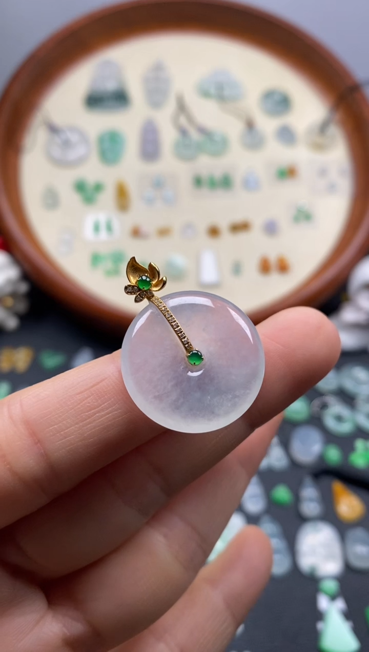 颈饰18K金镶嵌翡翠不扣子/芬