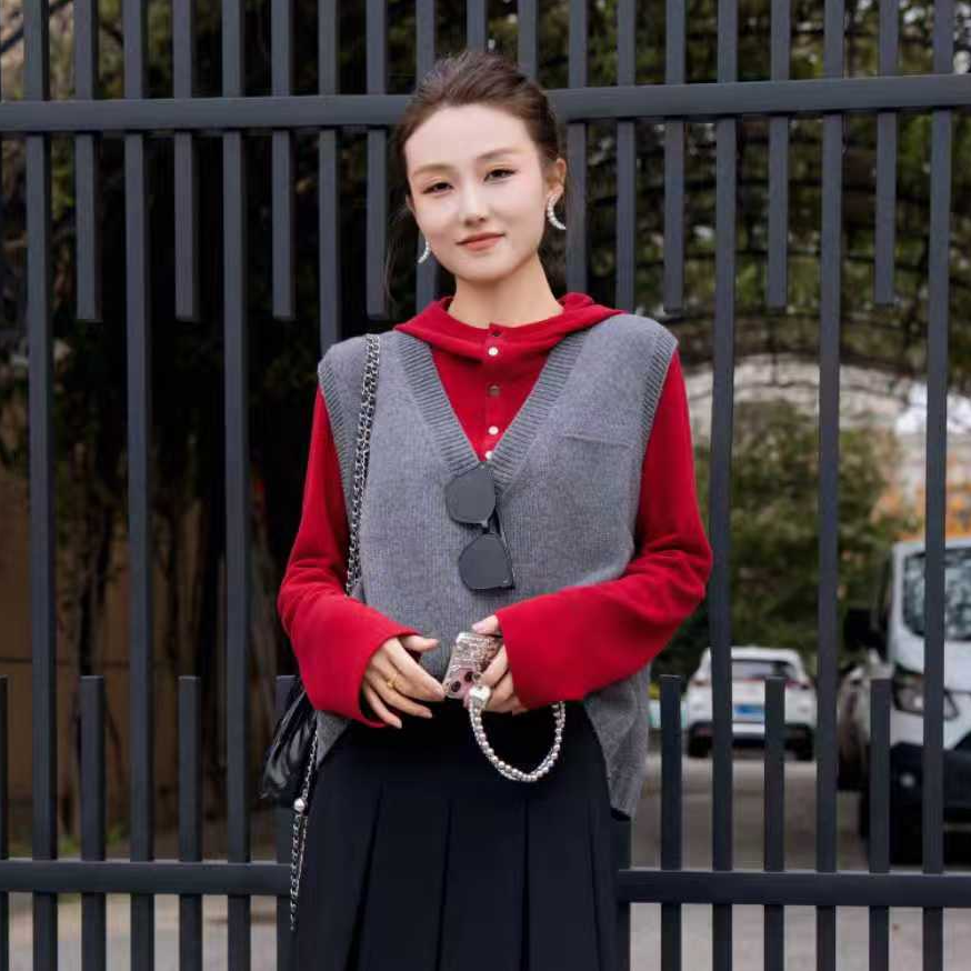 阿玛施AMAS【凹造型】时尚百搭v领针织马甲女款5399256