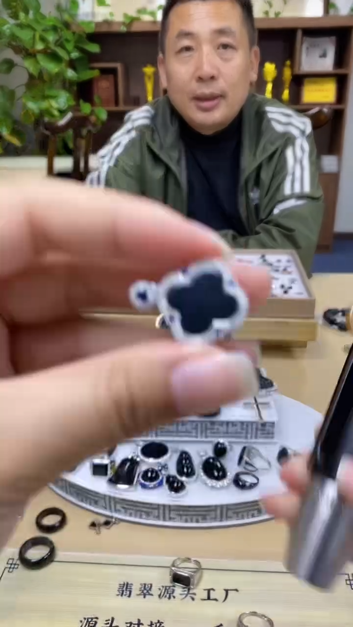 颈饰银S925镶嵌翡翠翡翠1205