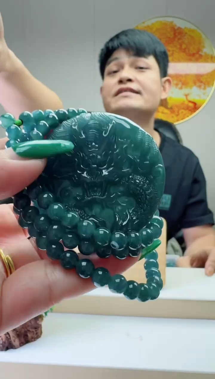 翡翠未镶嵌颈饰多样性随机发其一