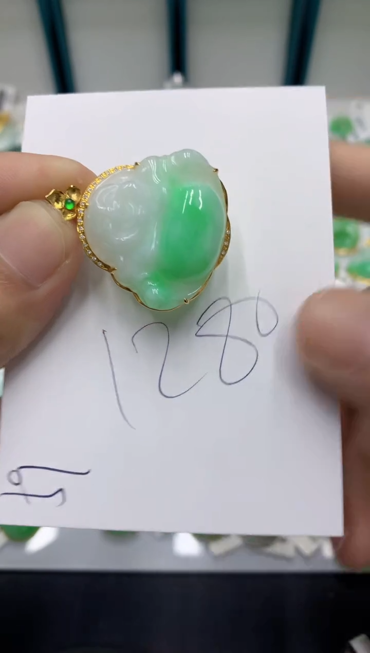 【闪购商品】翡翠颈饰18K金镶嵌翡翠