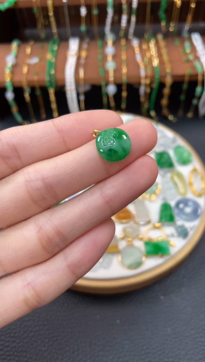 【闪购商品】翡翠吊坠(不含链)18K金镶嵌一个   JK689
