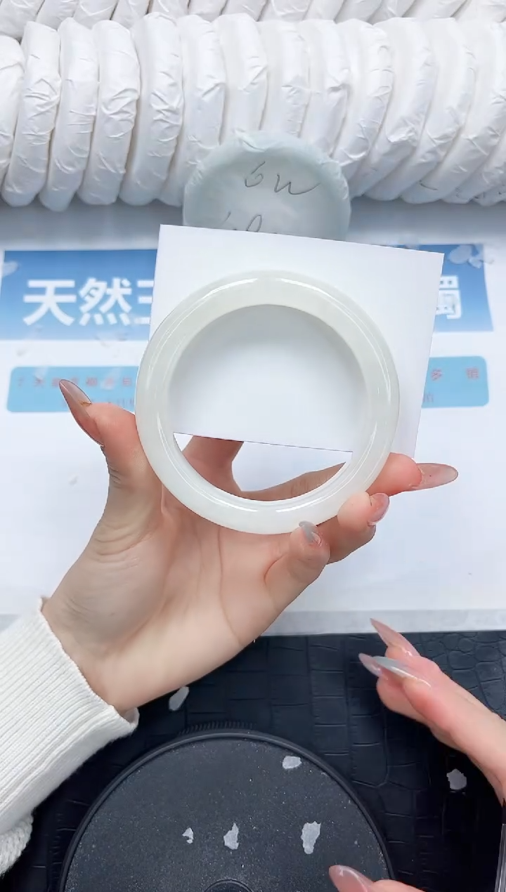 和田玉手镯未镶嵌376-62.6