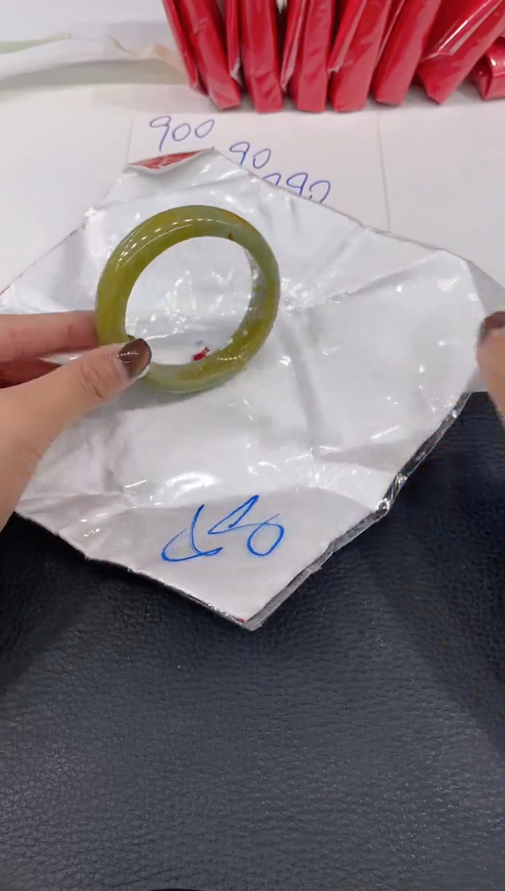 【闪购商品】翡翠手镯未镶嵌手镯