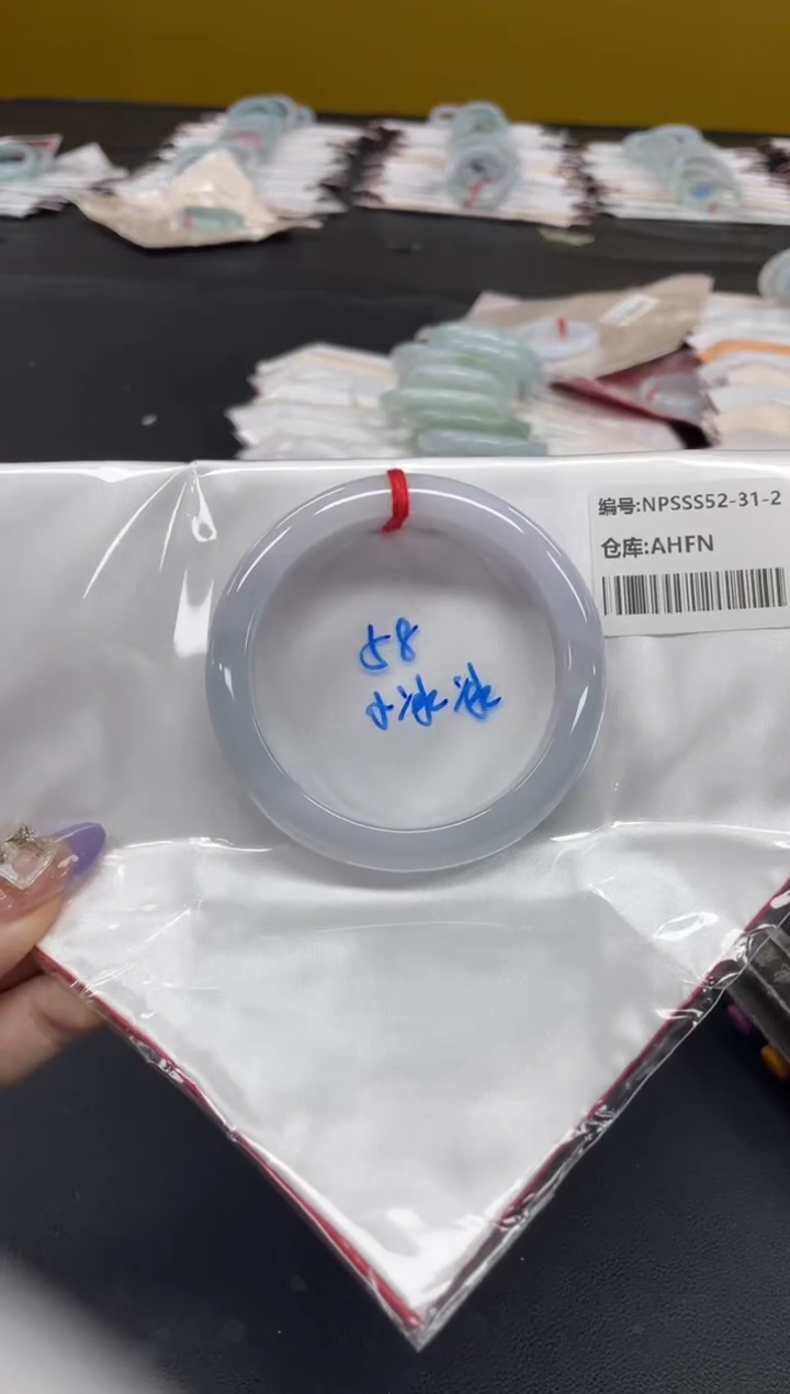 未镶嵌手镯翡翠翡翠手镯