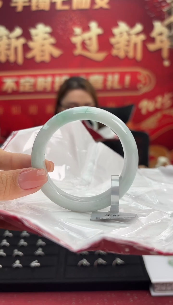 【闪购商品】翡翠手镯未镶嵌10手镯