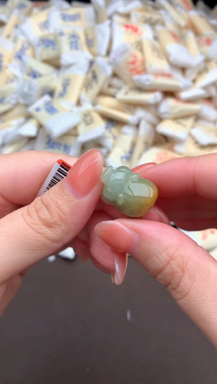 【闪购商品】翡翠挂件未镶嵌一