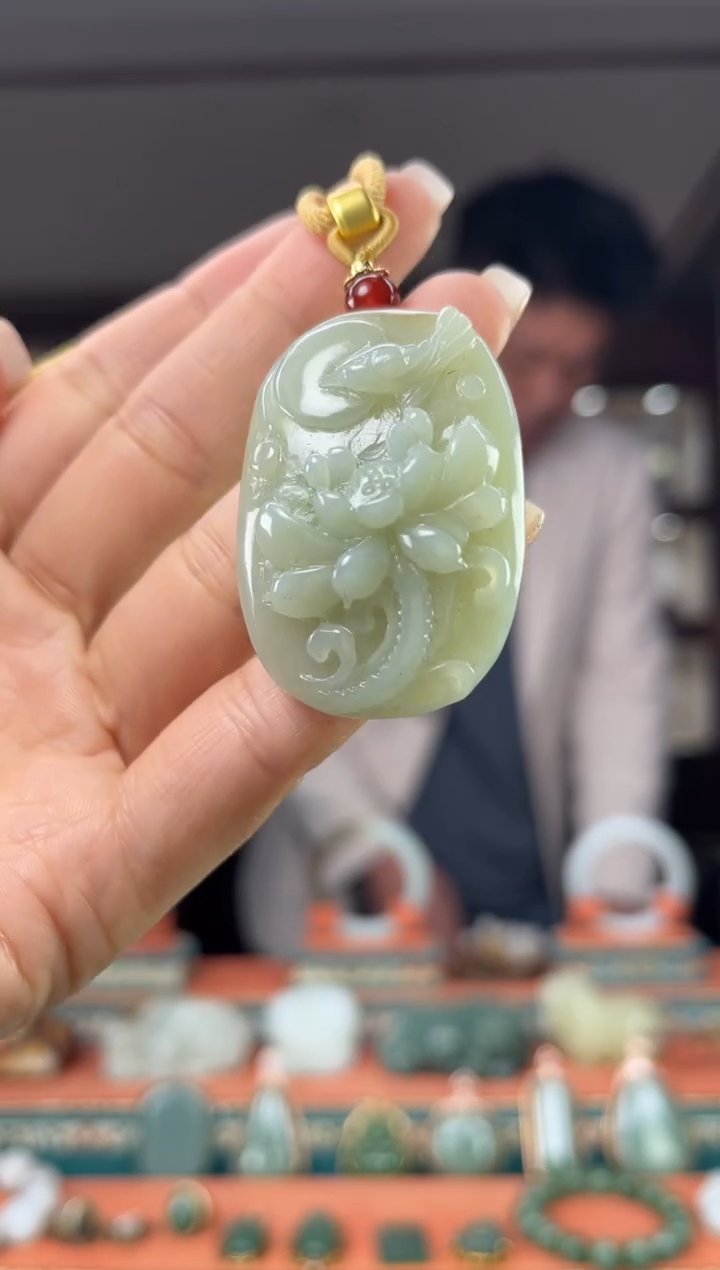 颈饰未镶嵌和田玉1