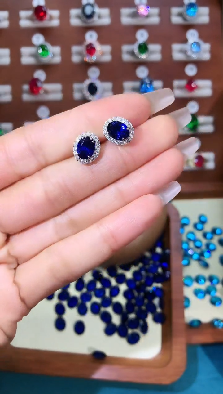 耳饰蓝宝石银S925镶嵌68银色