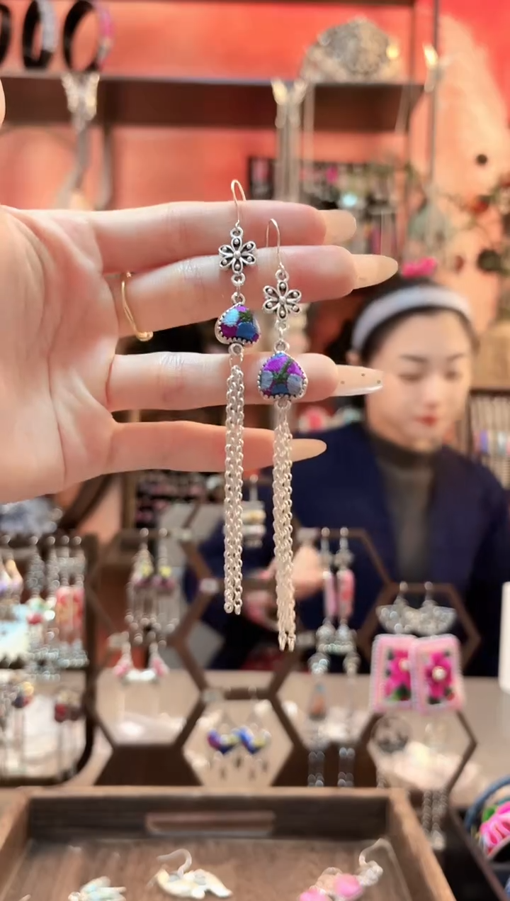 织绣云织谣民族风精美饰品 364