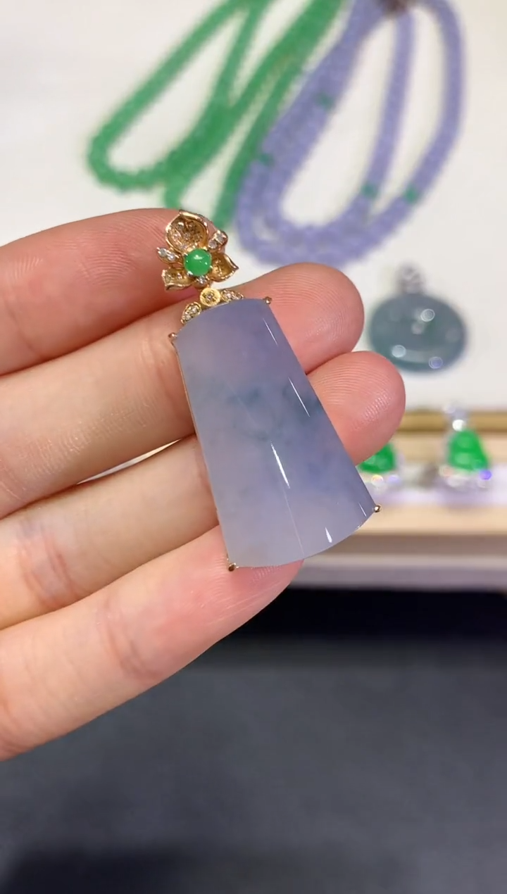 【闪购商品】翡翠颈饰18K金镶嵌团购36