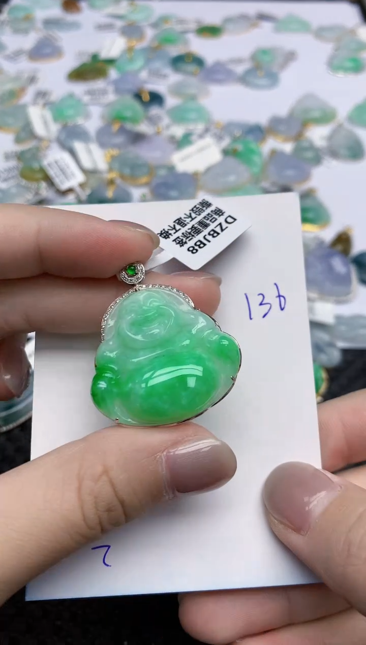 【闪购商品】翡翠颈饰18K金镶嵌天然翡翠A货