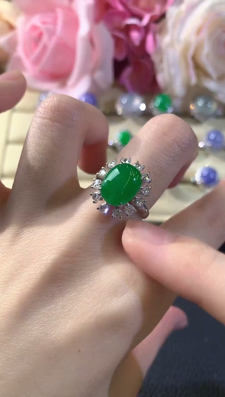 18K金镶嵌戒指翡翠冬日珠宝Q112