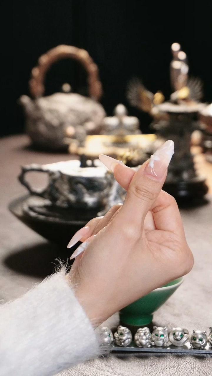 【闪购商品】境秋十二生肖一套