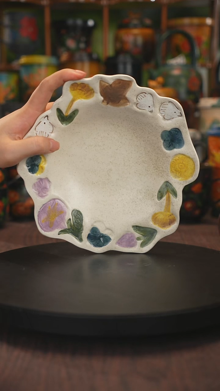  盘子手绘釉下彩