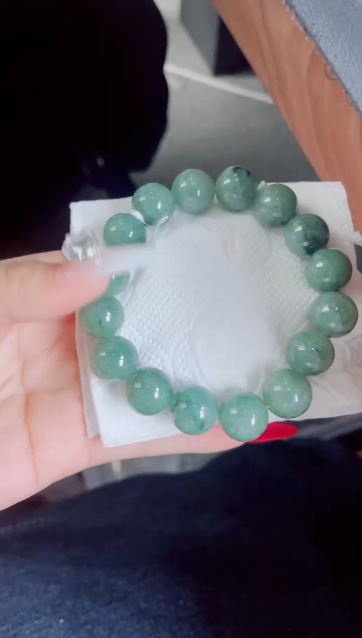 定制翡翠未镶嵌珠串