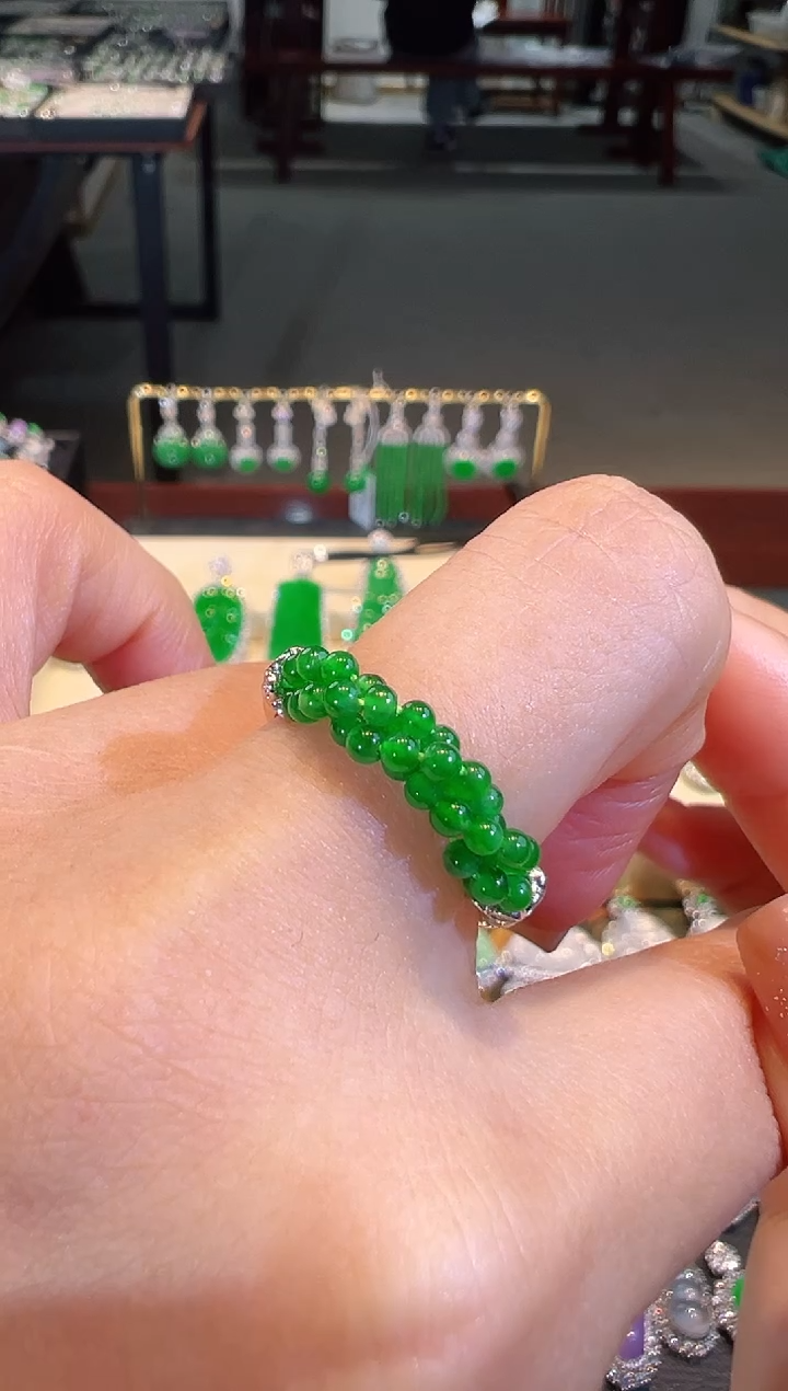 【闪购商品】翡翠戒指18K金镶嵌翡翠