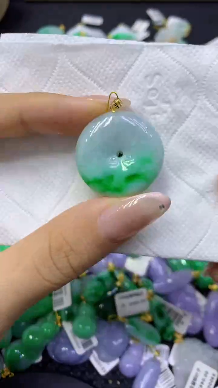 颈饰18K金镶嵌翡翠天然缅甸翡翠A货