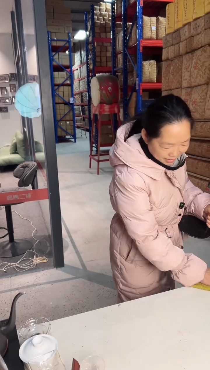 高马二溪?****?2006年檀香黑砖茶