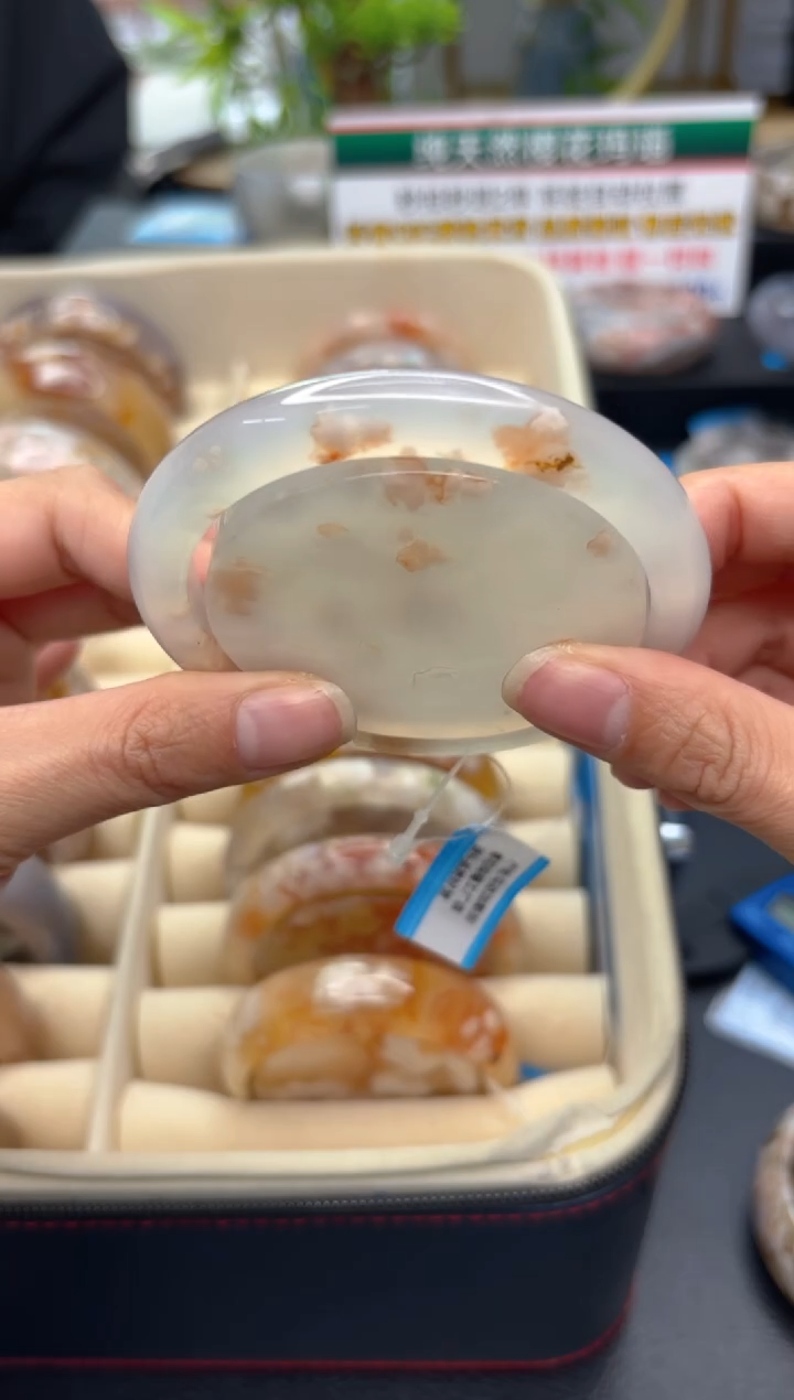 【闪购商品】石英质玉手镯未镶嵌C325(61圈赠送镯心)