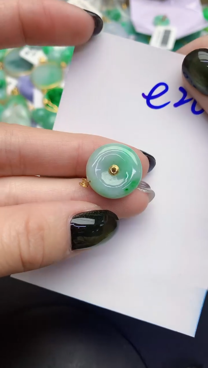 【闪购商品】翡翠颈饰18K金镶嵌0000000000