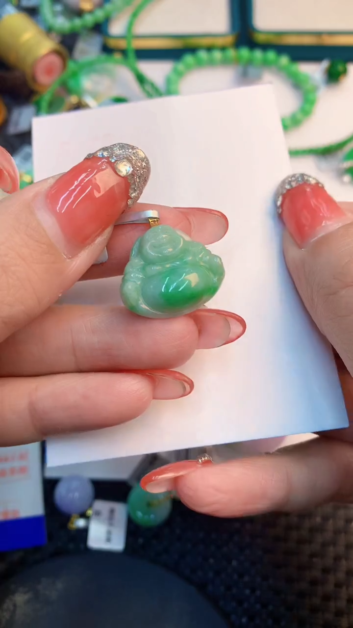 颈饰未镶嵌翡翠1