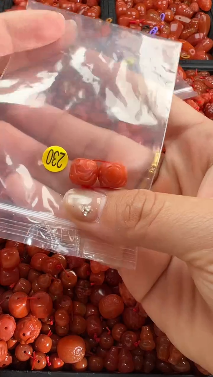 【闪购商品】南红玛瑙颈饰未镶嵌1