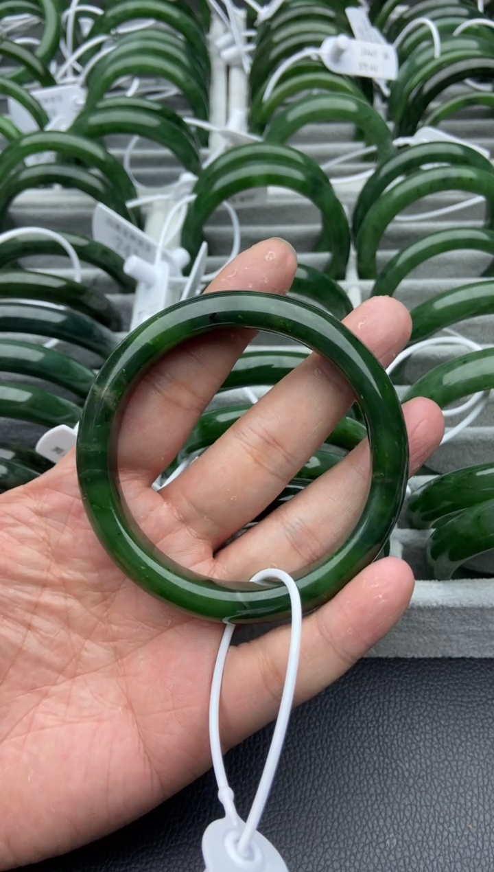 未镶嵌手镯和田玉（碧玉）10-65