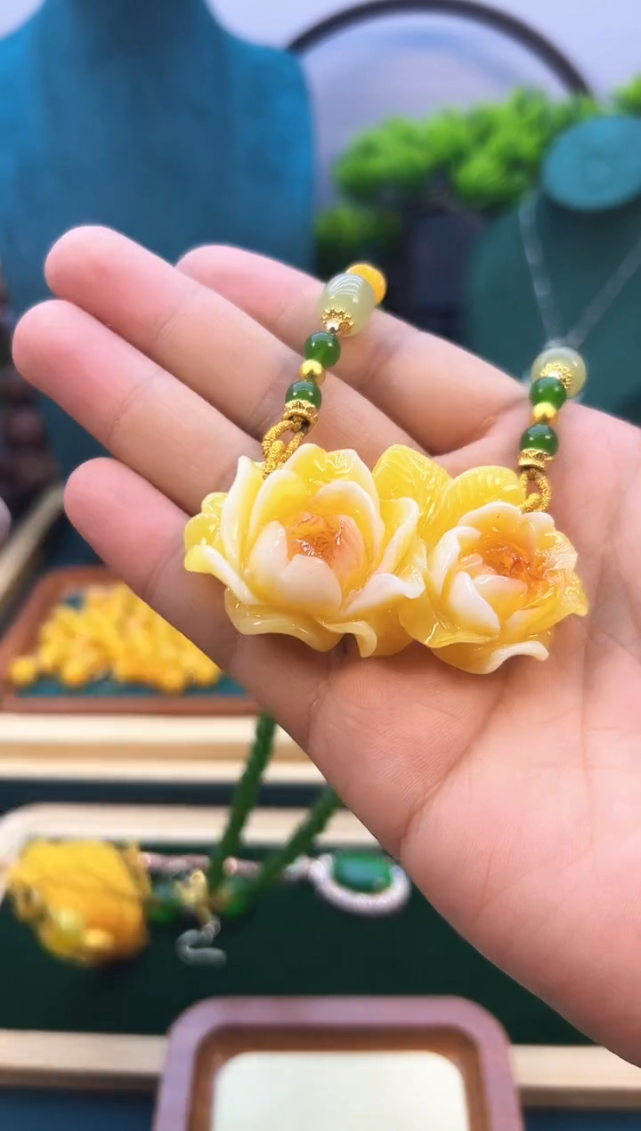 14K金镶嵌蜜蜡耳饰X803   
