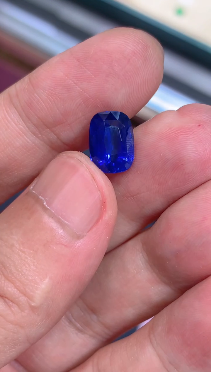 【闪购商品】蓝宝石裸石未镶嵌5.0CT