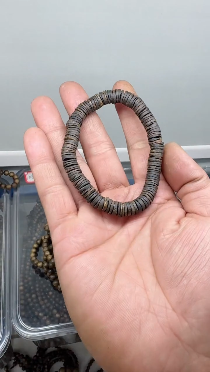 【闪购商品】沉香木手串乌身0.8规格单圈8克片珠沉水