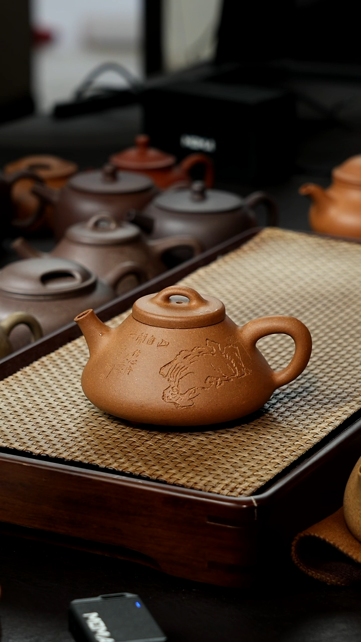 【闪购商品】紫砂茶壶老黄段心舟石瓢150cc