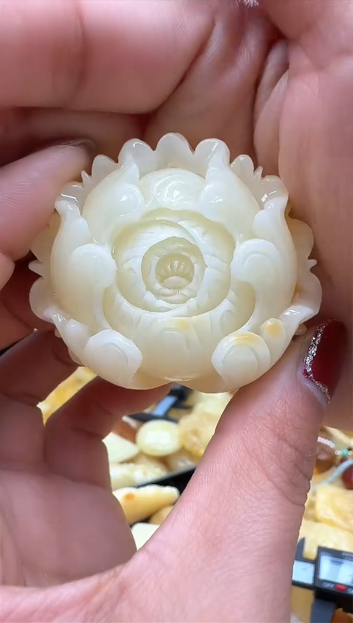 【闪购商品】琥珀裸石未镶嵌挂坠