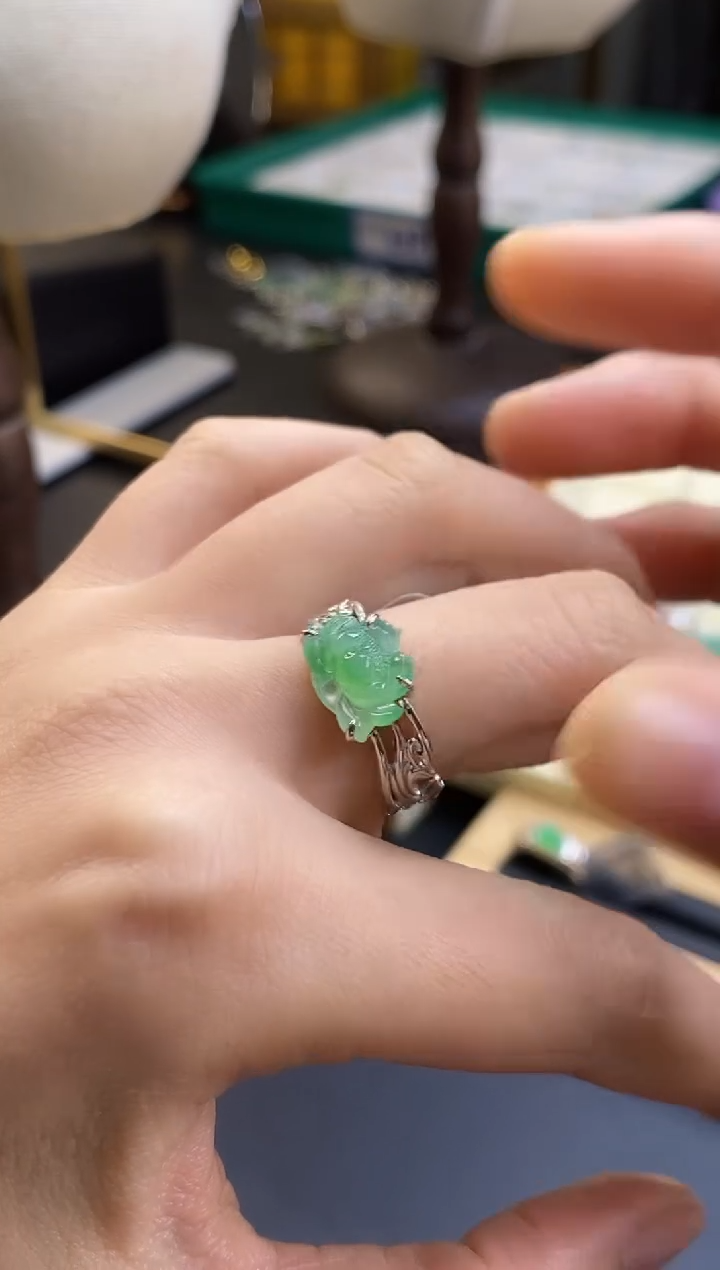 颈饰银S925镶嵌翡翠17913