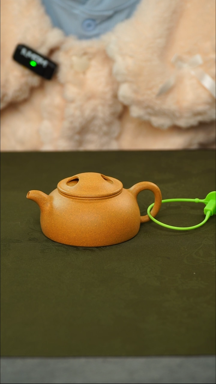 茶壶紫砂宝山黄金段牛盖