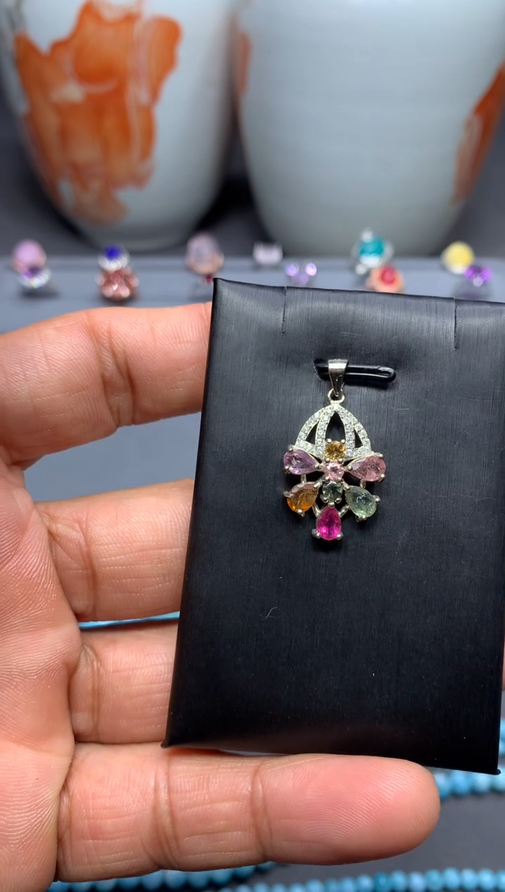 【闪购商品】碧玺颈饰银S925镶嵌W70（随机性发货只发一单）