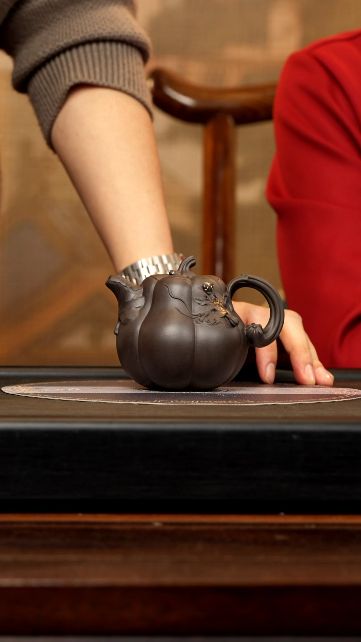 【闪购商品】紫砂茶壶CYL 乌泥 南瓜 230cc