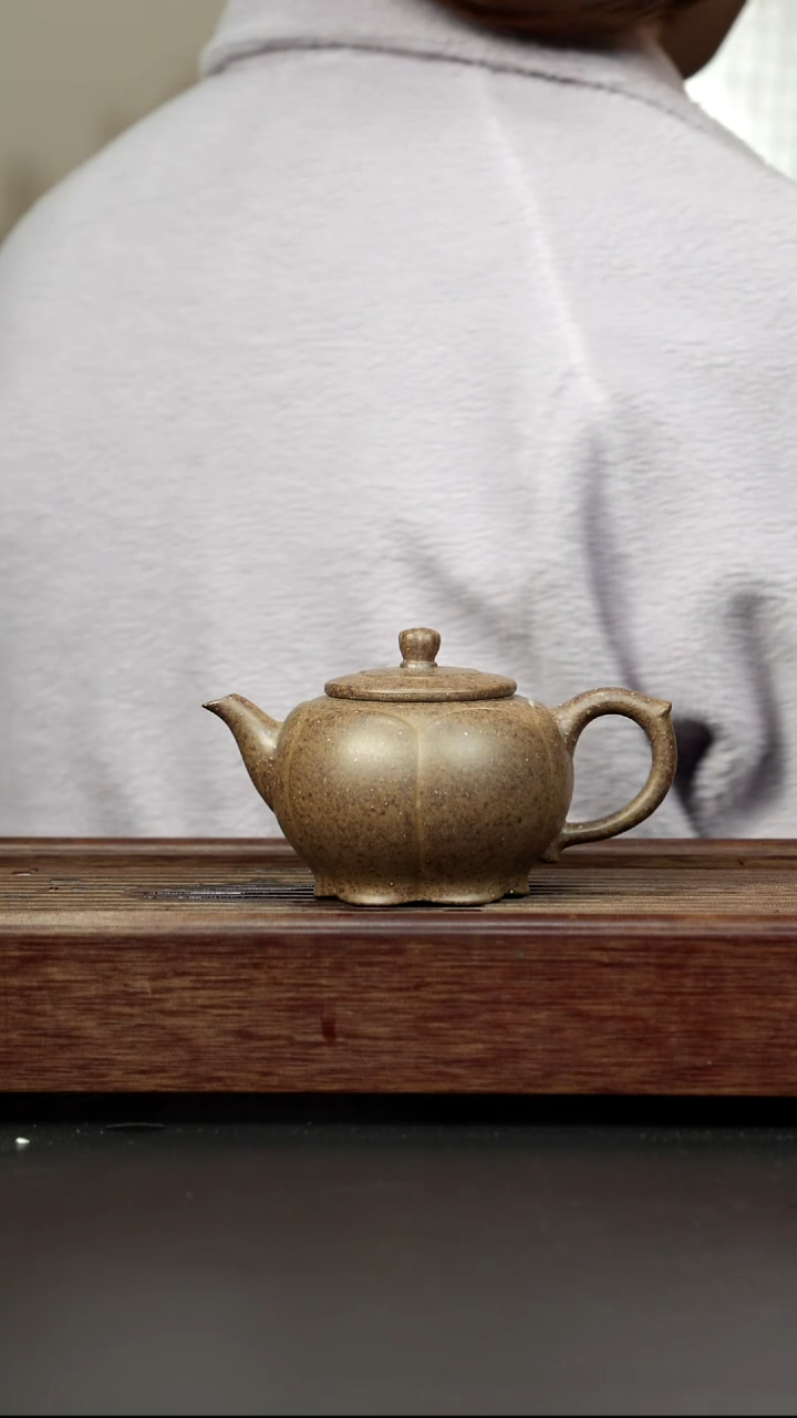 紫砂茶壶本绿柴烧 莲韵