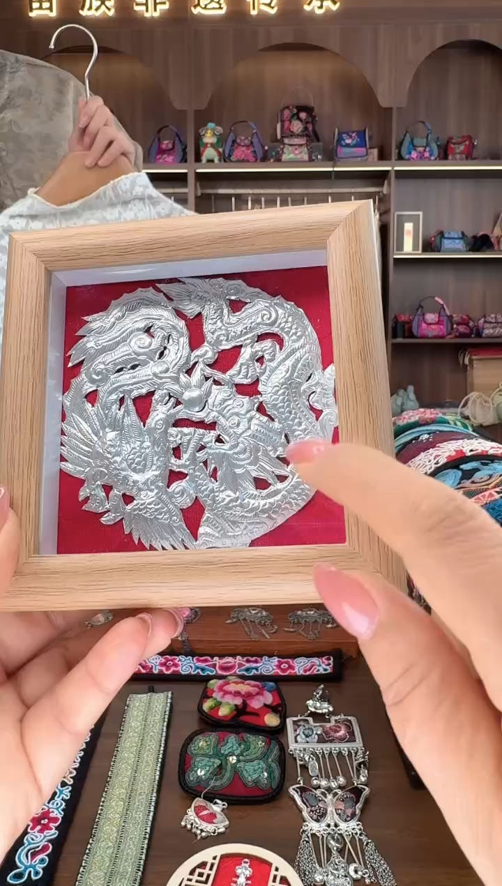 刺绣扶光苗绣传承L21