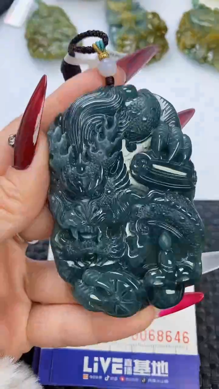 【闪购商品】翡翠颈饰未镶嵌111111111111111