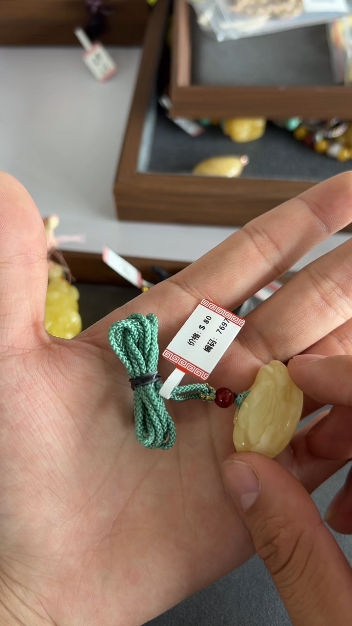 蜜蜡颈饰未镶嵌7697号买断