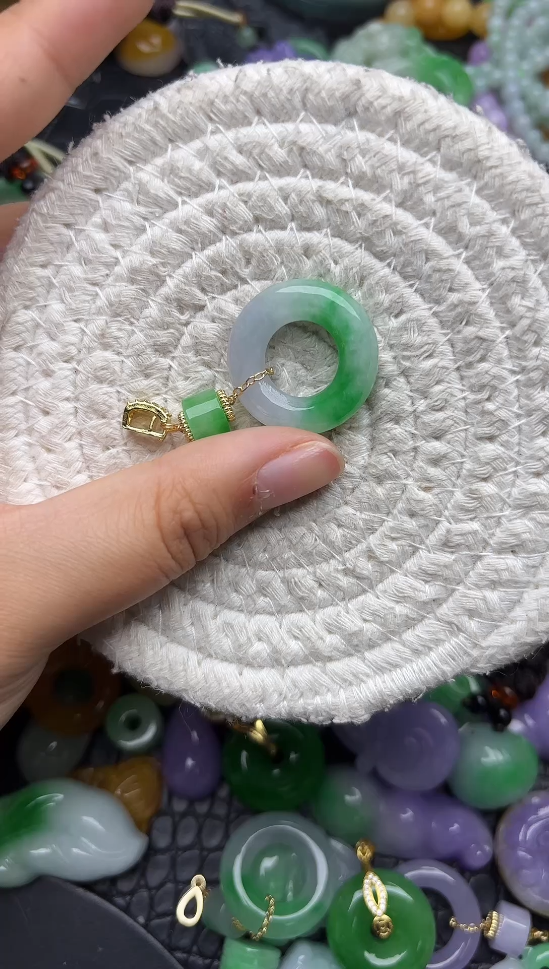 颈饰未镶嵌翡翠缅甸翡翠吊坠