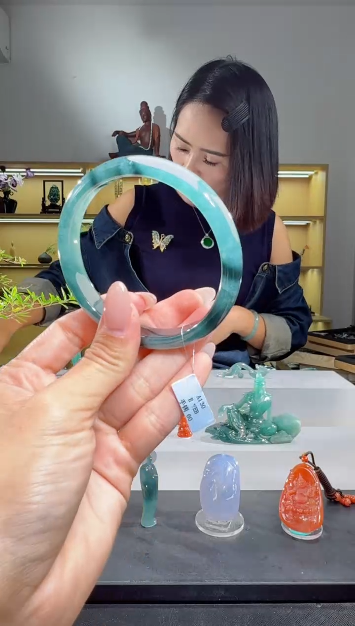 未镶嵌手镯翡翠60圈