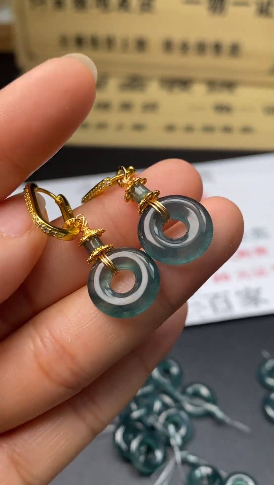 定制翡翠未镶嵌翡翠毛货~多样性发其一