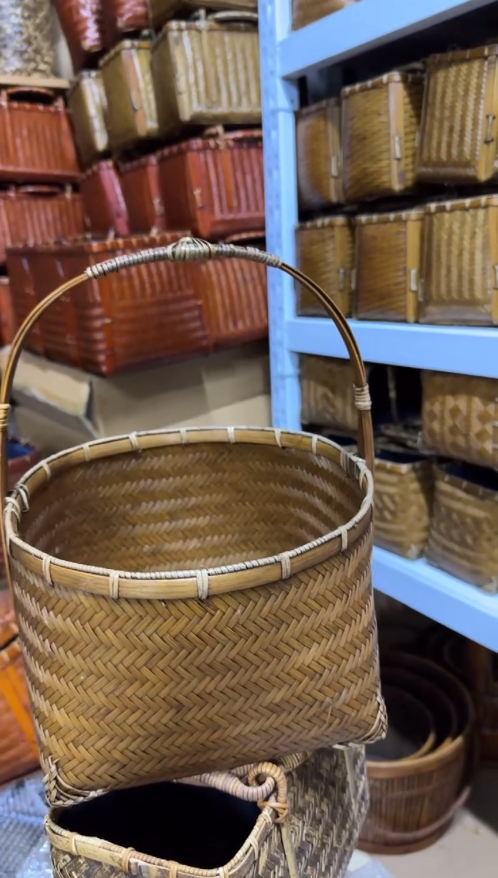 【闪购商品】闪购商品特价提篮复古色一个